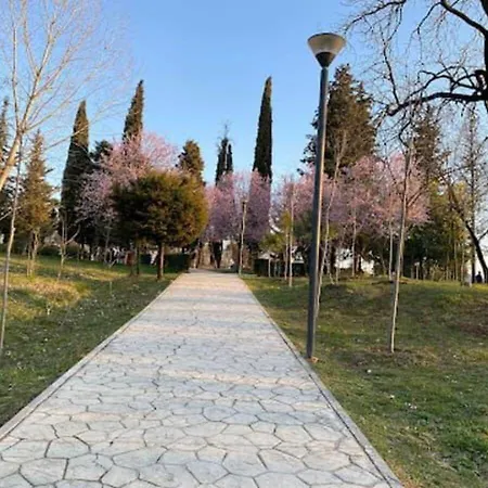 Διαμέρισμα Cozy Flat Near Air Albania Stadium 2 Τίρανα