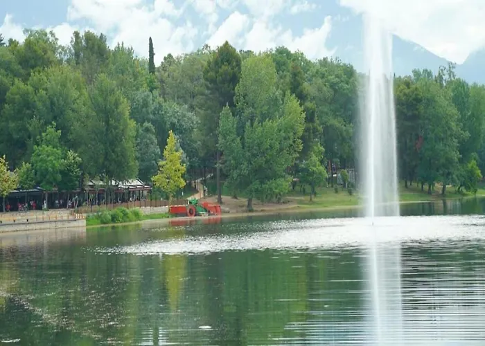 Cozy Flat Near Air Albania Stadium 2 *