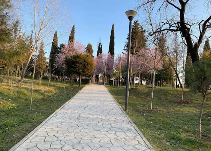 Διαμέρισμα Cozy Flat Near Air Albania Stadium 2 Τίρανα
